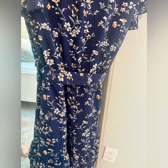 Short Sleeve Floral Wrap Dress - Picture 4 of 6